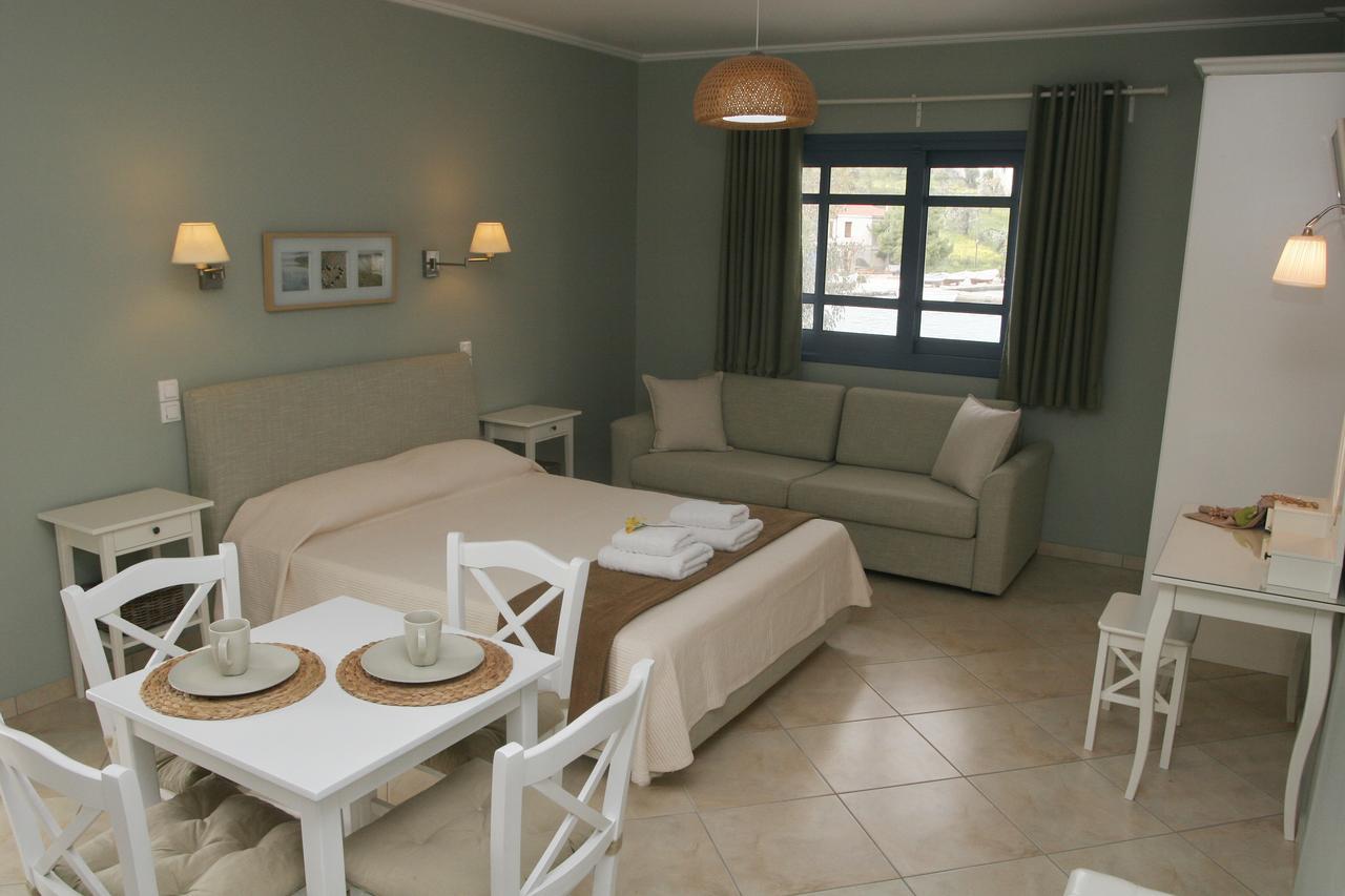 Boutique Hotel Iasmos Τριζόνια Εξωτερικό φωτογραφία